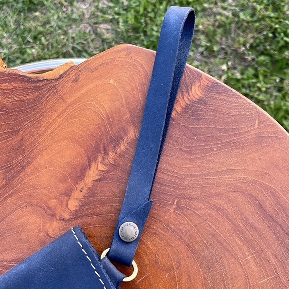 Portland leather bag/wristlet - Picture 9 of 11